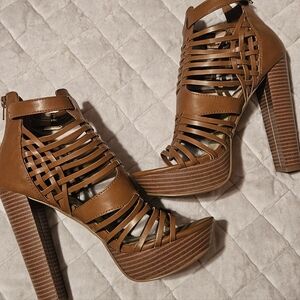 NWOT Helena Gladiator High Heel Coffee Brown Women's Size 8